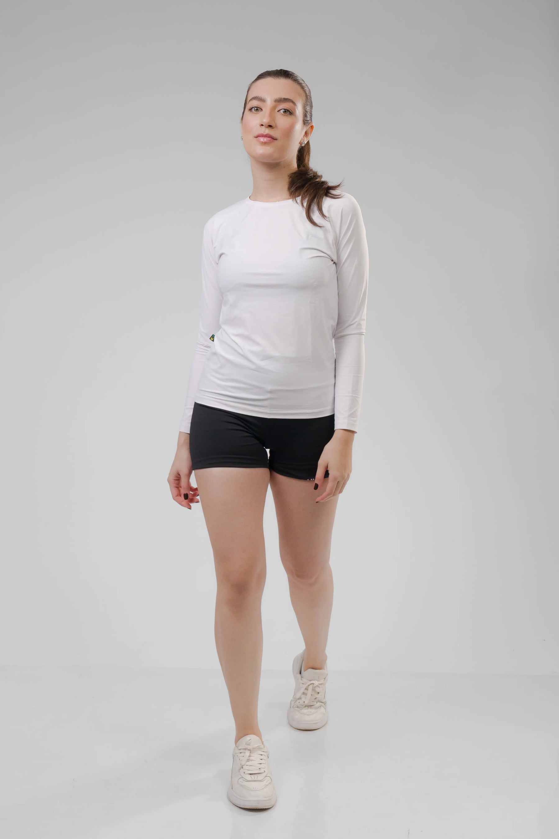 Camiseta Feminina UV+ Branca - Manga Longa
