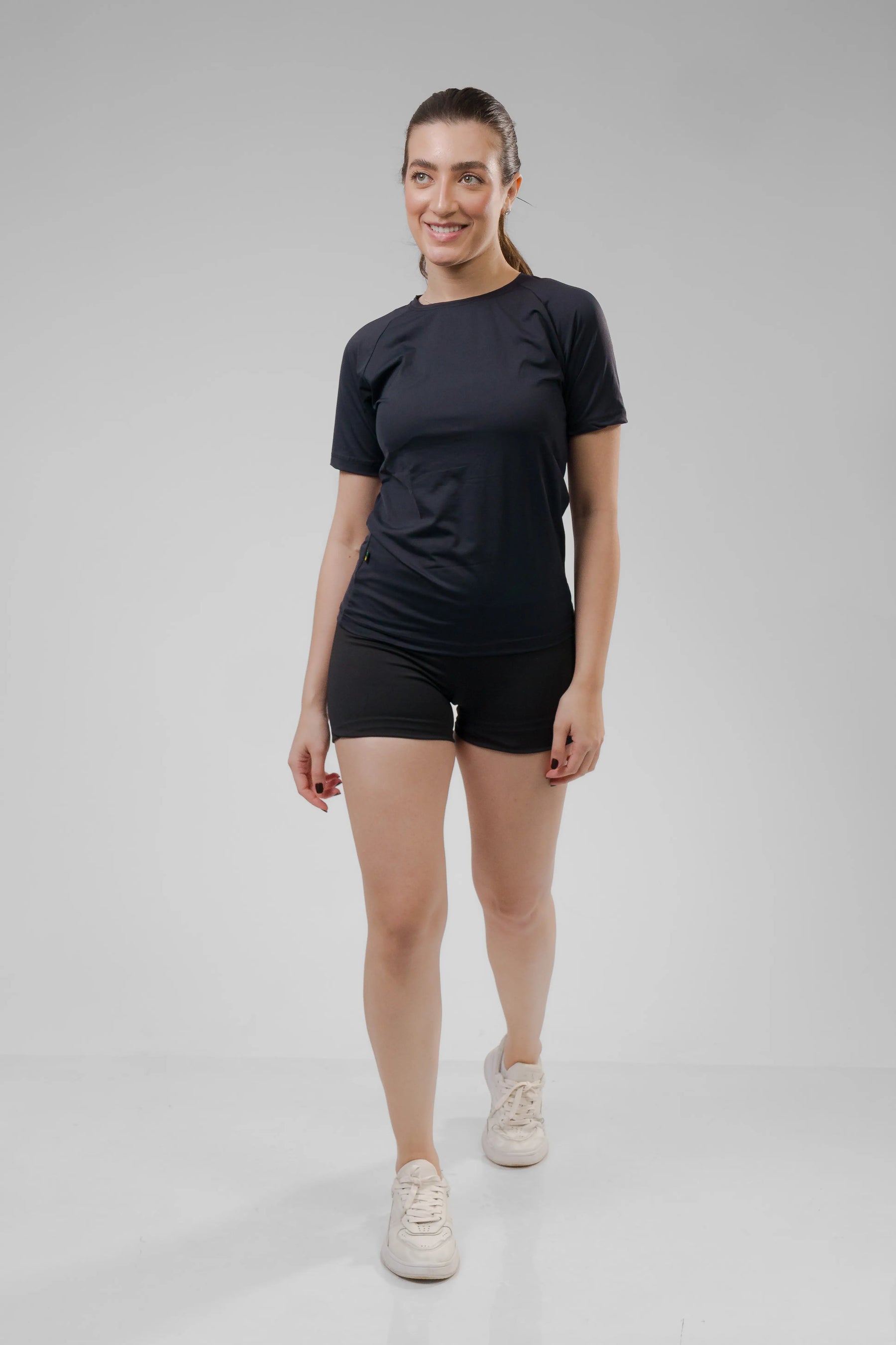 Camiseta Feminina UV+ Preta - Manga Curta