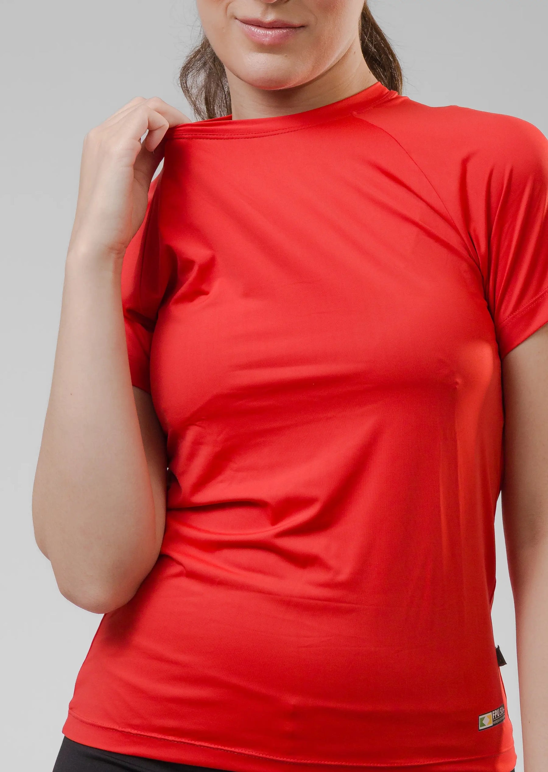 Camiseta Feminina  UV+ Vermelha - Manga Curta