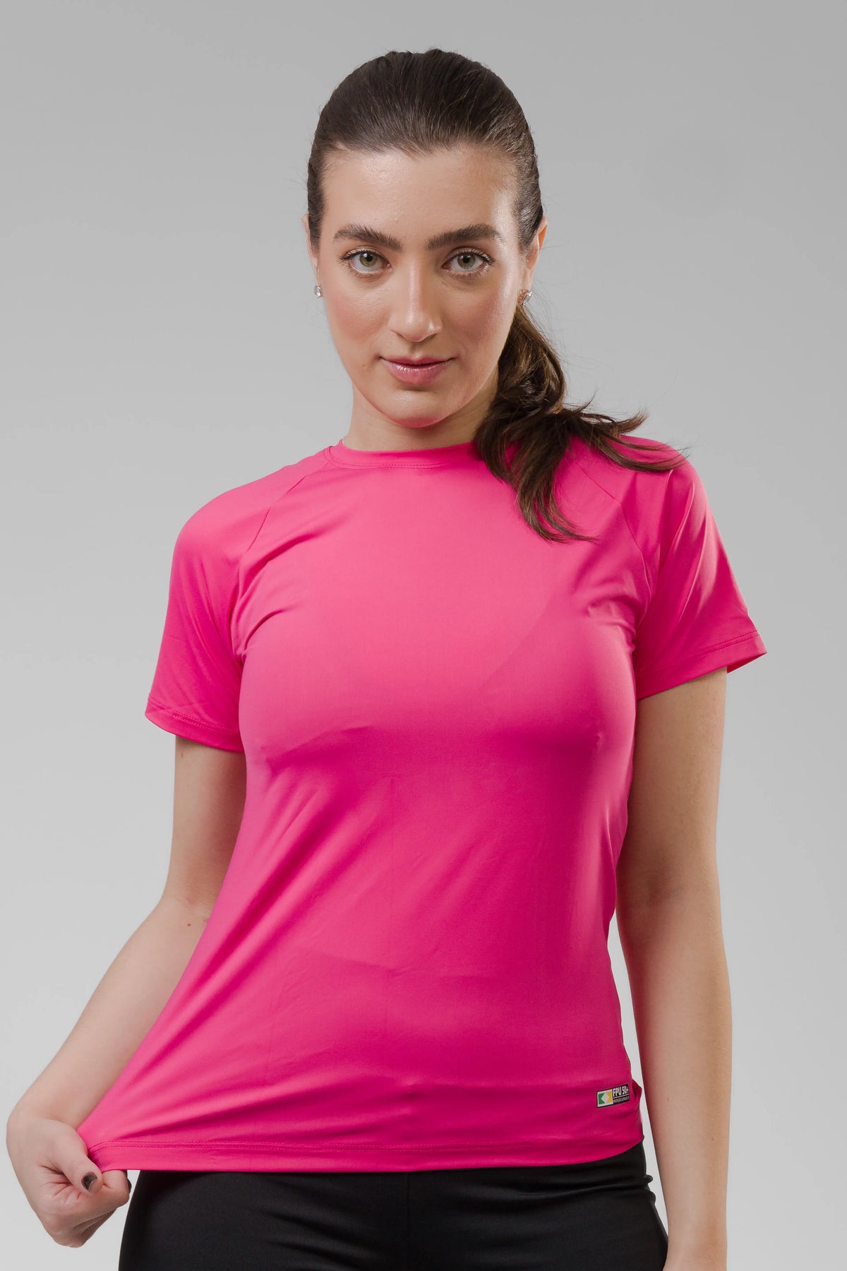 Camiseta Feminina UV+ Rosa Shock - Manga Curta