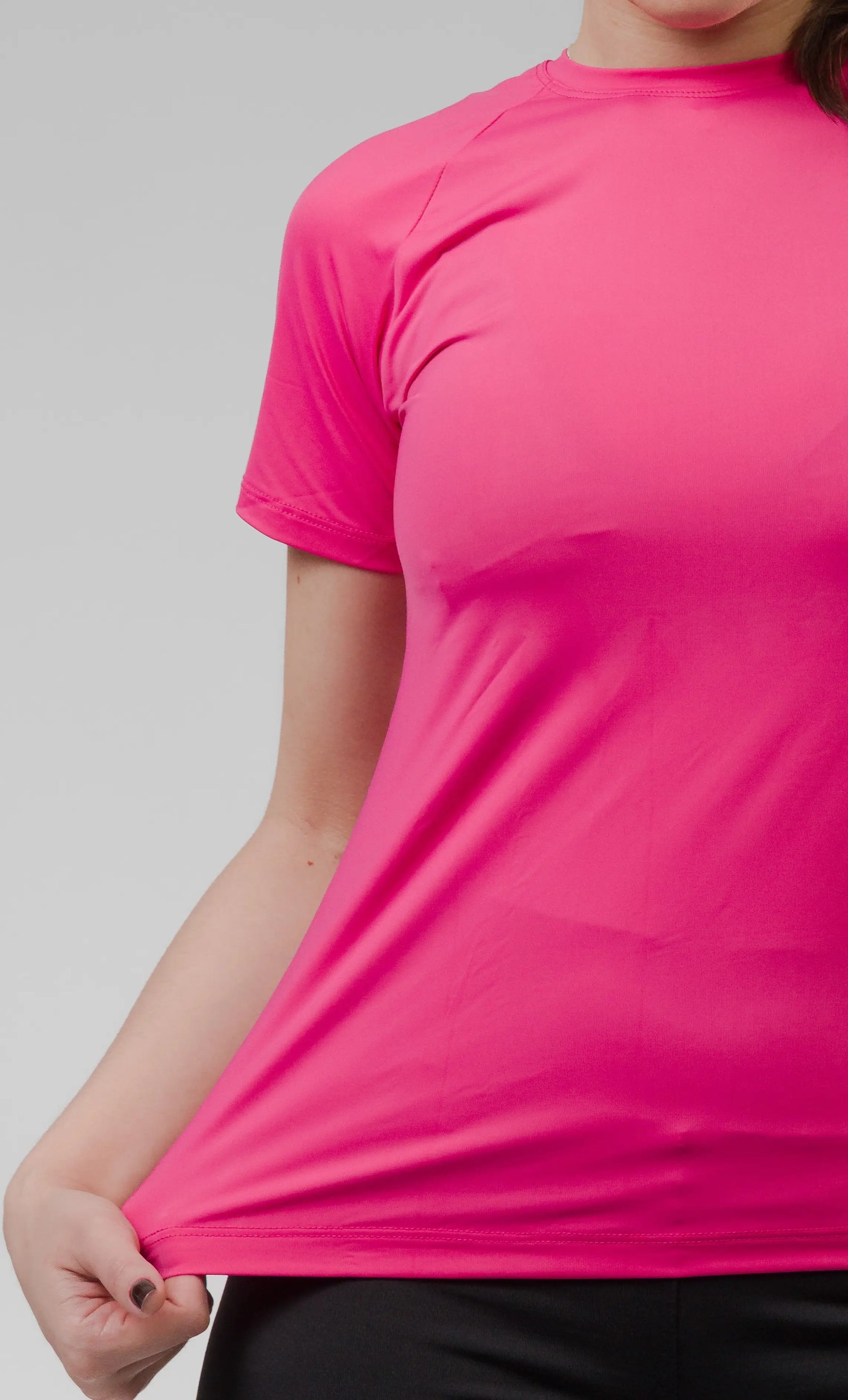 Camiseta Feminina UV+ Rosa Shock - Manga Curta