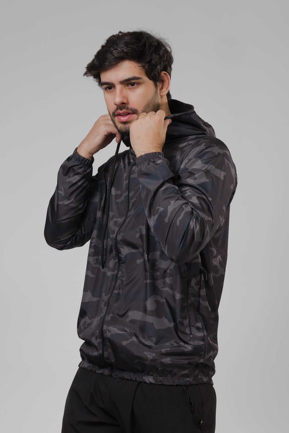 Jaqueta Corta Vento Masculina - Camuflada Escura