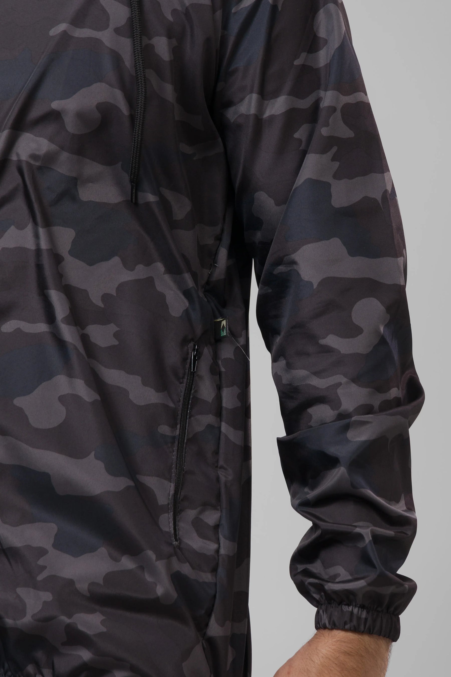 Jaqueta Corta Vento Masculina - Camuflada Escura