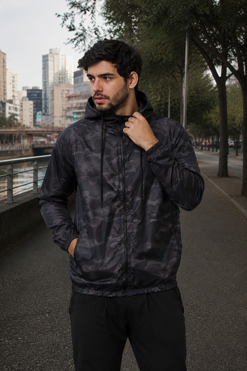 Jaqueta Corta Vento Masculina - Camuflada Escura