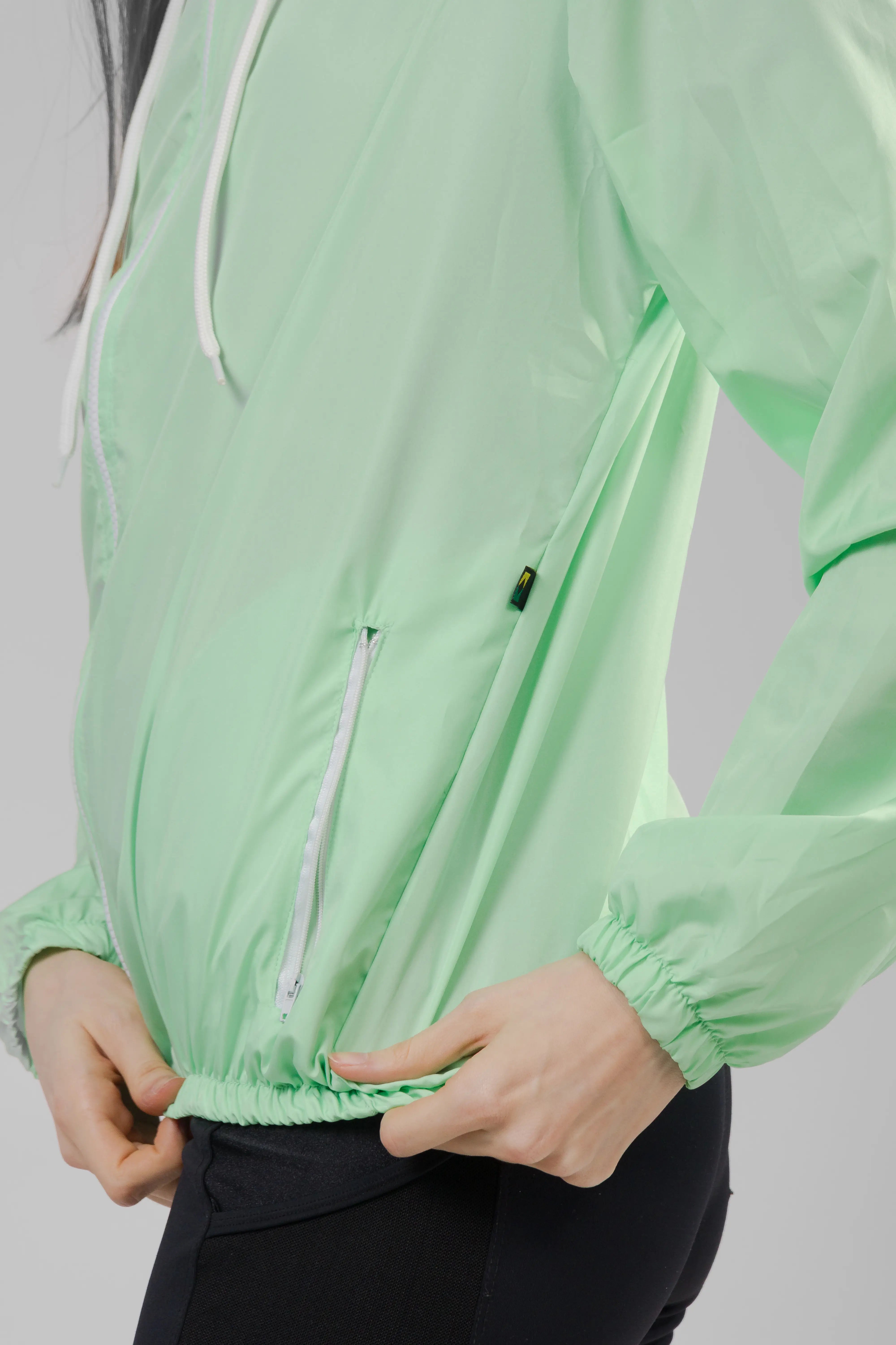 Jaqueta Corta Vento Feminina  -  Verde Cidra