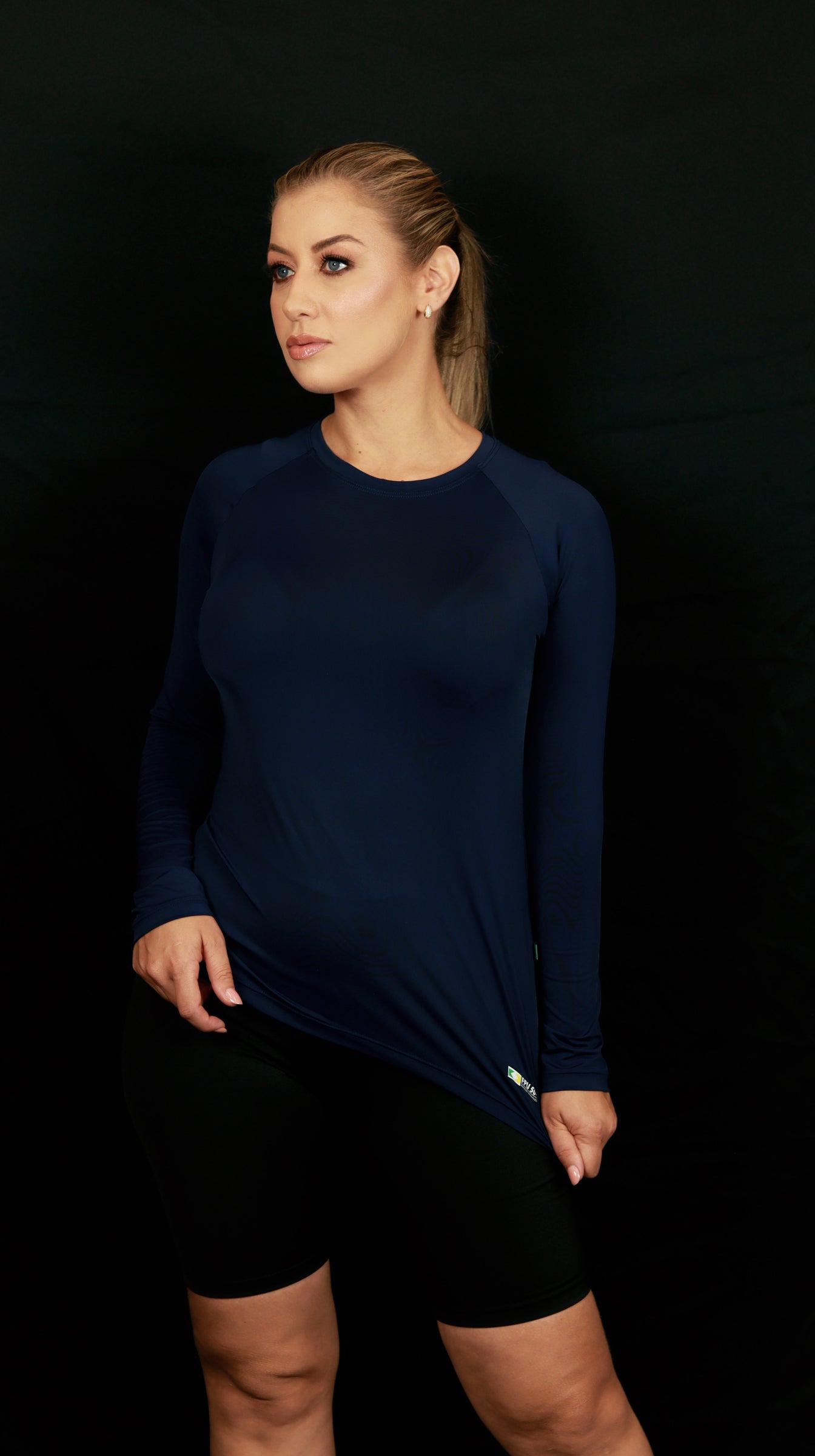 Camiseta Feminina  UV+ Azul Marinho - Manga Longa