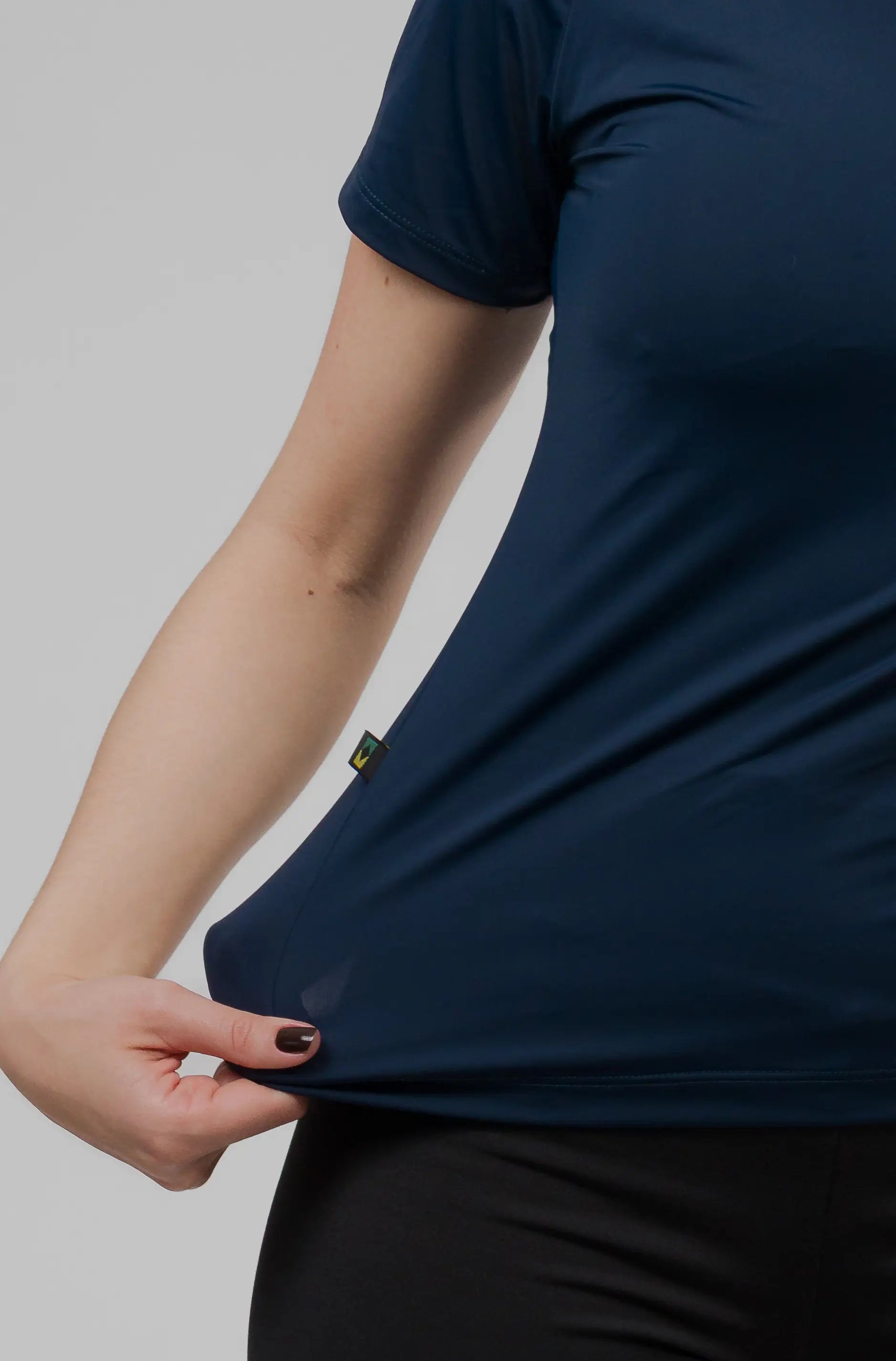 Camiseta Feminina  UV+ Azul Marinho - Manga Curta