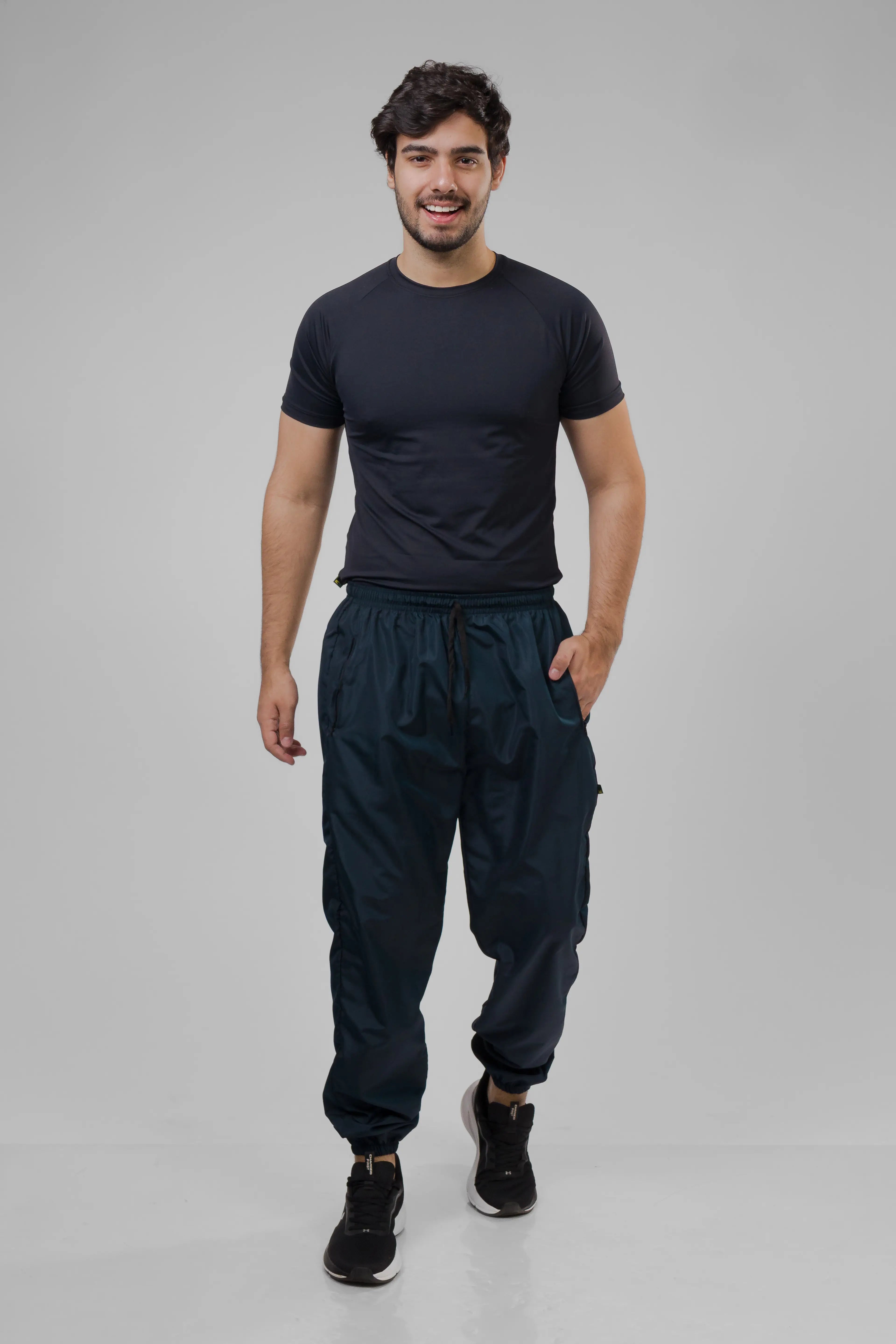 Calça Corta Vento - Azul Marinho