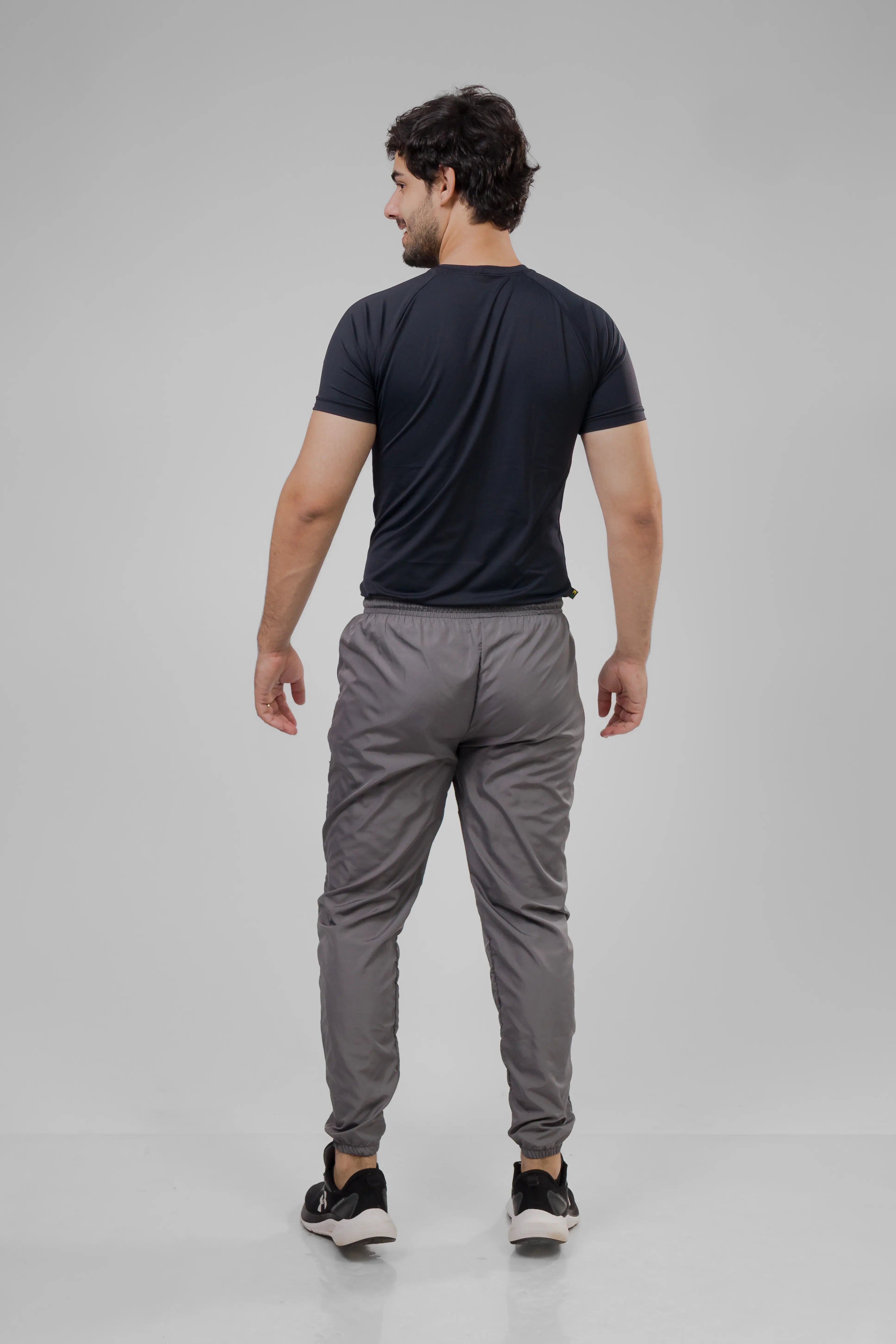 Calça Corta Vento - Cinza